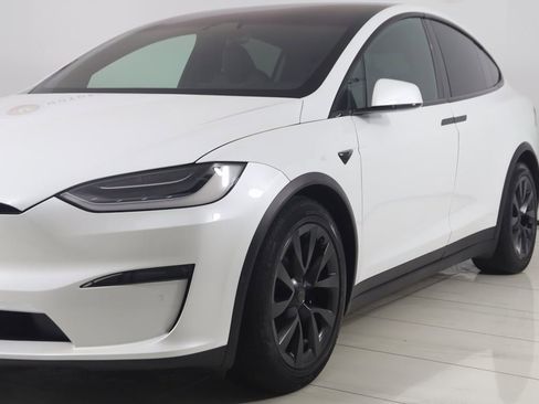 Used 2022 Tesla Model X image 66