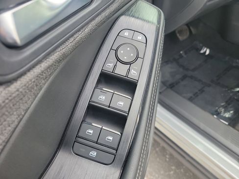 Used 2023 Nissan Rogue SV FWD image 26