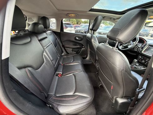 Used 2018 Jeep Compass Trailhawk w/ Leather Interior Group AWD/4WD image 11