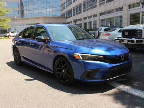 Used 2022 Honda Civic Sport image 1