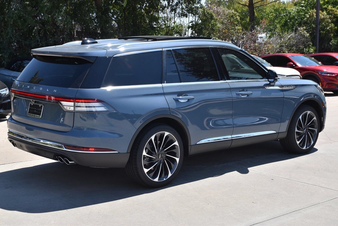 New 2026 Lincoln Aviator Reserve AWD/4WD image 6