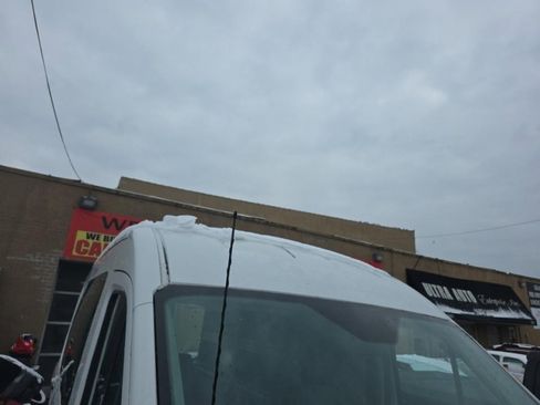 Used 2015 Ford Transit 250 130 Medium Roof image 7