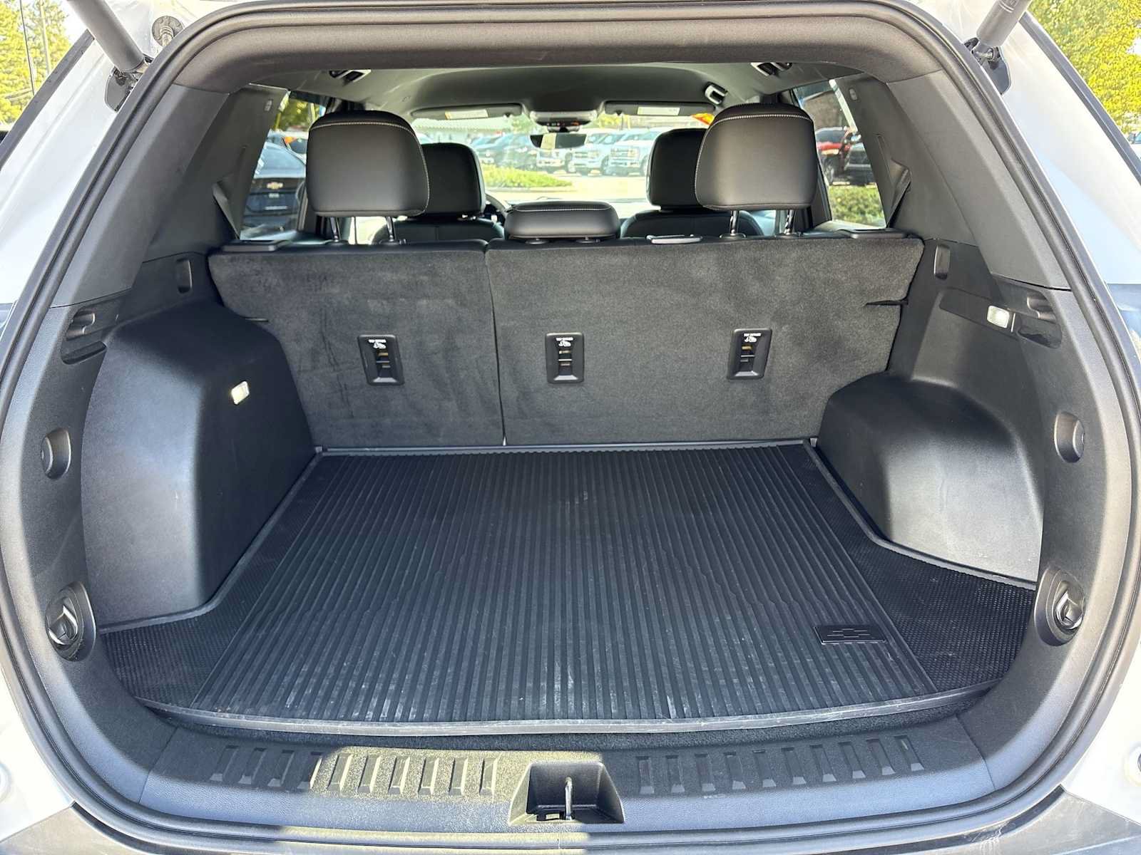 Used 2026 Chevrolet Equinox LT AWD/4WD image 25