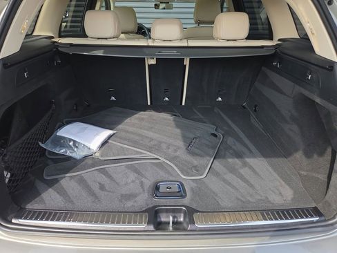 Used 2021 Mercedes-Benz GLC 300 4MATIC image 30