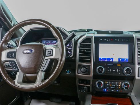 Used 2021 Ford F250 King Ranch w/ King Ranch Ultimate Package AWD/4WD image 18