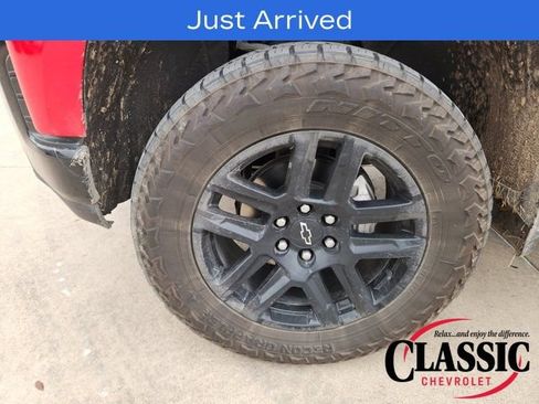 Used 2022 Chevrolet Silverado 1500 LT Trail Boss image 17