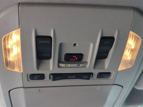 Certified 2024 Toyota Highlander XLE FWD image 23