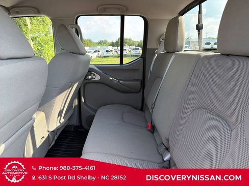 Certified 2021 Nissan Frontier SV RWD image 32