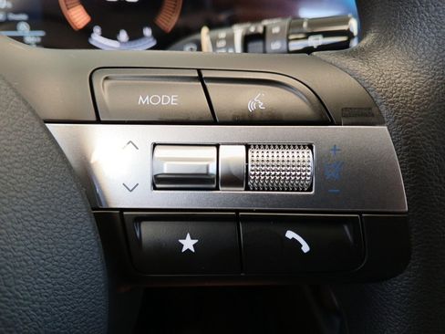 New 2025 Hyundai Tucson SE image 17