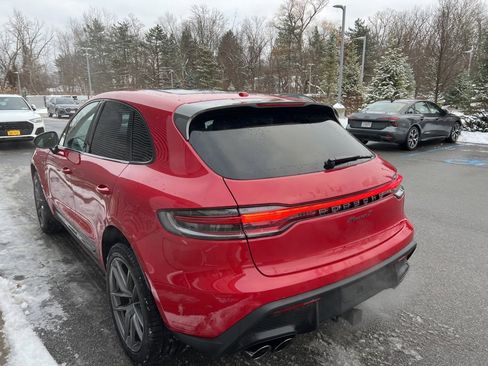 Used 2025 Porsche Macan Turbo image 40