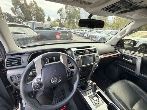 Used 2017 Toyota 4Runner Limited AWD/4WD image 7