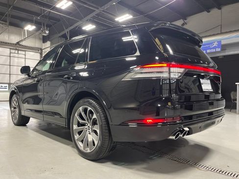 Used 2025 Lincoln Aviator AWD w/ Jet Appearance Package image 5