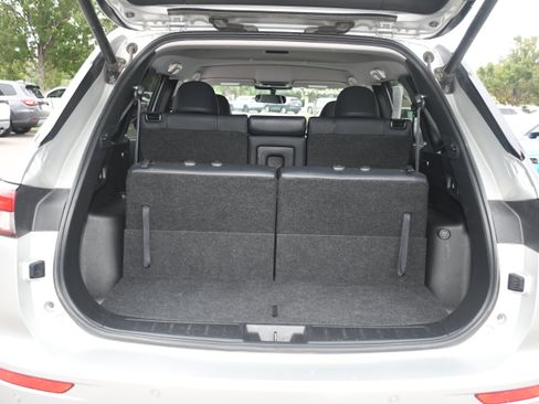 Used 2024 Mitsubishi Outlander SE Black Edition AWD/4WD image 17