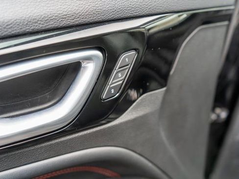 Used 2022 Jeep Compass Trailhawk w/ Trailhawk Elite Group image 22