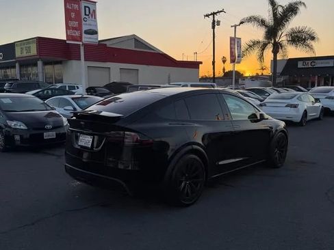 Used 2023 Tesla Model X image 6