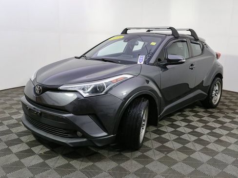 Used 2018 Toyota C-HR XLE image 5