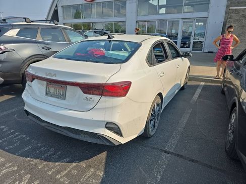 Used 2023 Kia Forte LXS FWD image 2