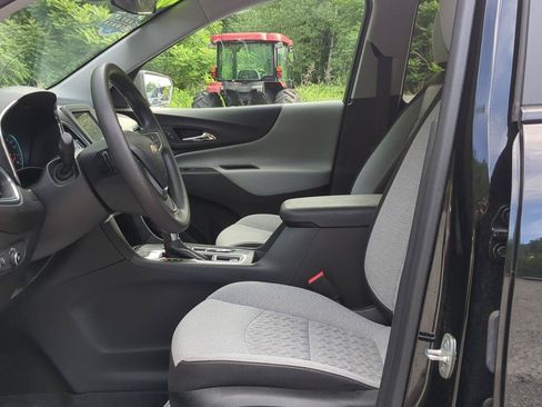 Used 2023 Chevrolet Equinox LS w/ LS Convenience Package AWD/4WD image 10