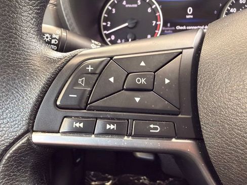 Used 2024 Nissan Sentra SV FWD image 28