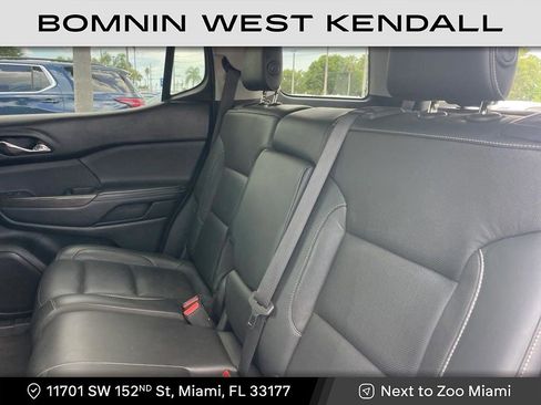 Used 2018 GMC Acadia SLT image 8