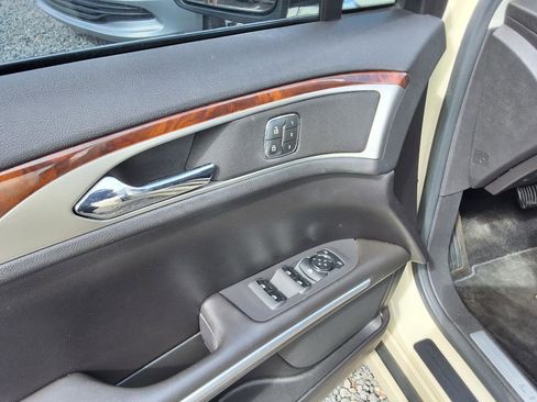 Used 2014 Lincoln MKZ image 18