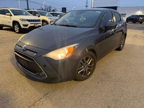 Used 2020 Toyota Yaris LE image 1
