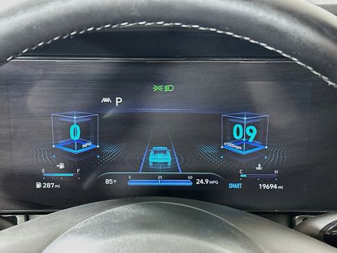 Certified 2023 Hyundai Elantra Limited FWD image 12
