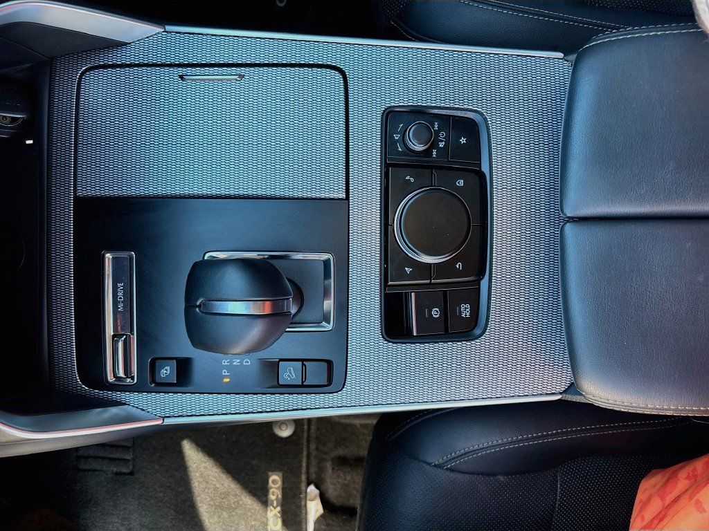 Used 2024 MAZDA CX-90 Plug-In Hybrid w/ Premium Pkg AWD/4WD image 17