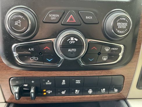 Used 2015 RAM 1500 Laramie w/ Convenience Group image 35