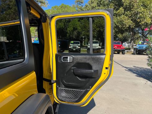 Used 2018 Jeep Wrangler Unlimited Rubicon image 62