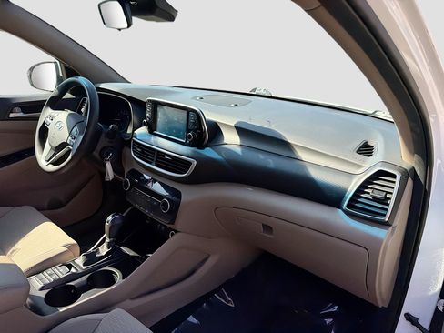 Used 2019 Hyundai Tucson SE image 12