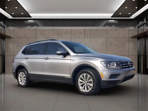 Used 2019 Volkswagen Tiguan SE image 4