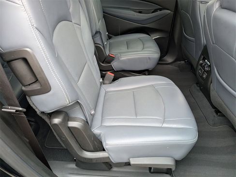 Used 2024 Buick Enclave Premium image 28