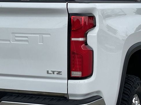 Used 2024 Chevrolet Silverado 2500 LTZ w/ LTZ Premium Texas Edition AWD/4WD image 6