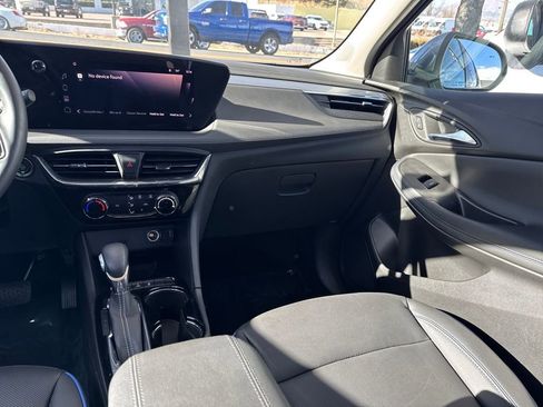 Used 2025 Buick Encore GX Sport Touring image 34