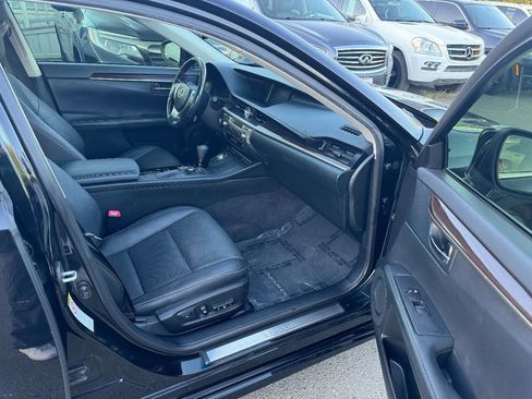 Used 2014 Lexus ES 350 w/ Premium Package image 17