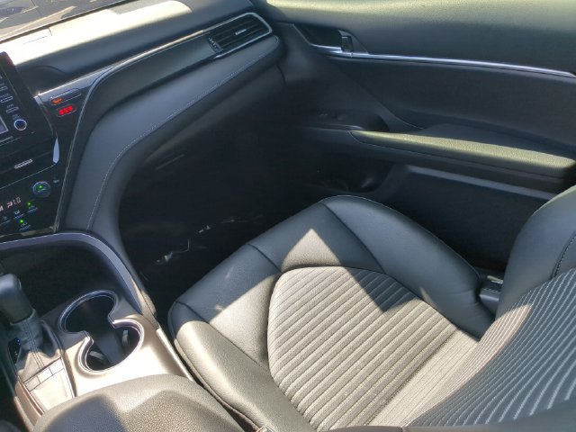 Used 2024 Toyota Camry SE FWD image 18