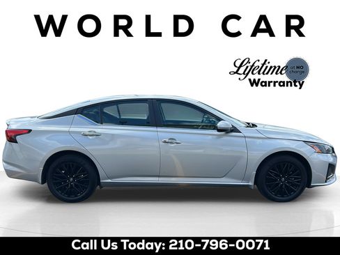 Used 2025 Nissan Altima 2.5 SV w/ SV Special Edition Package AWD/4WD image 8