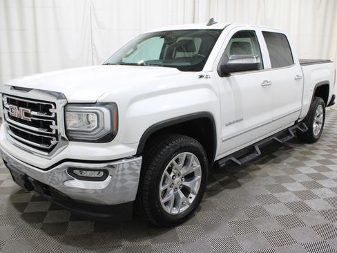Used 2018 GMC Sierra 1500 SLT w/ SLT Premium Package image 39