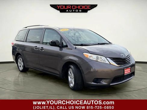 Used 2013 Toyota Sienna LE image 9