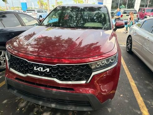 Used 2022 Kia Sorento LX FWD image 4