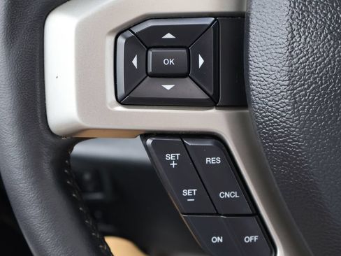 Used 2022 Ford F250 Lariat w/ Lariat Ultimate Package AWD/4WD image 8
