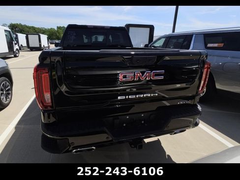 Used 2025 GMC Sierra 1500 AT4 w/ AT4 Premium Package AWD/4WD image 5