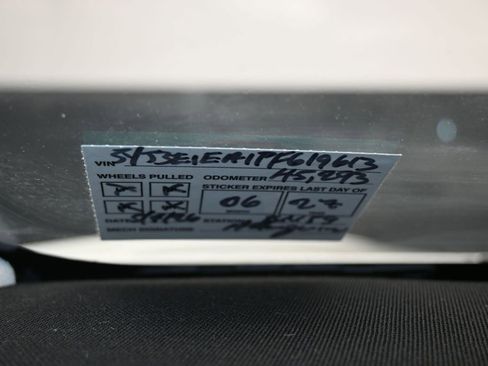 Used 2023 Tesla Model 3 Standard Range RWD image 9