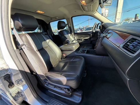 Used 2012 Chevrolet Avalanche LT w/ All-Star Edition image 16