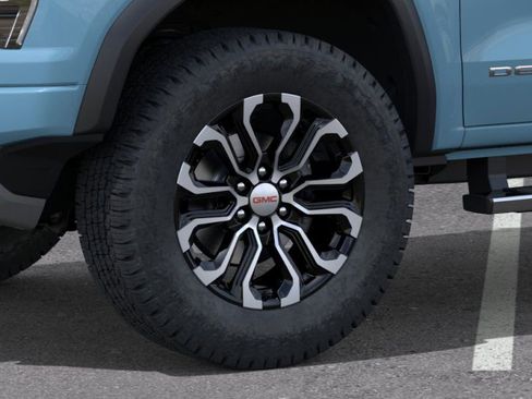 New 2026 GMC Canyon Denali image 9