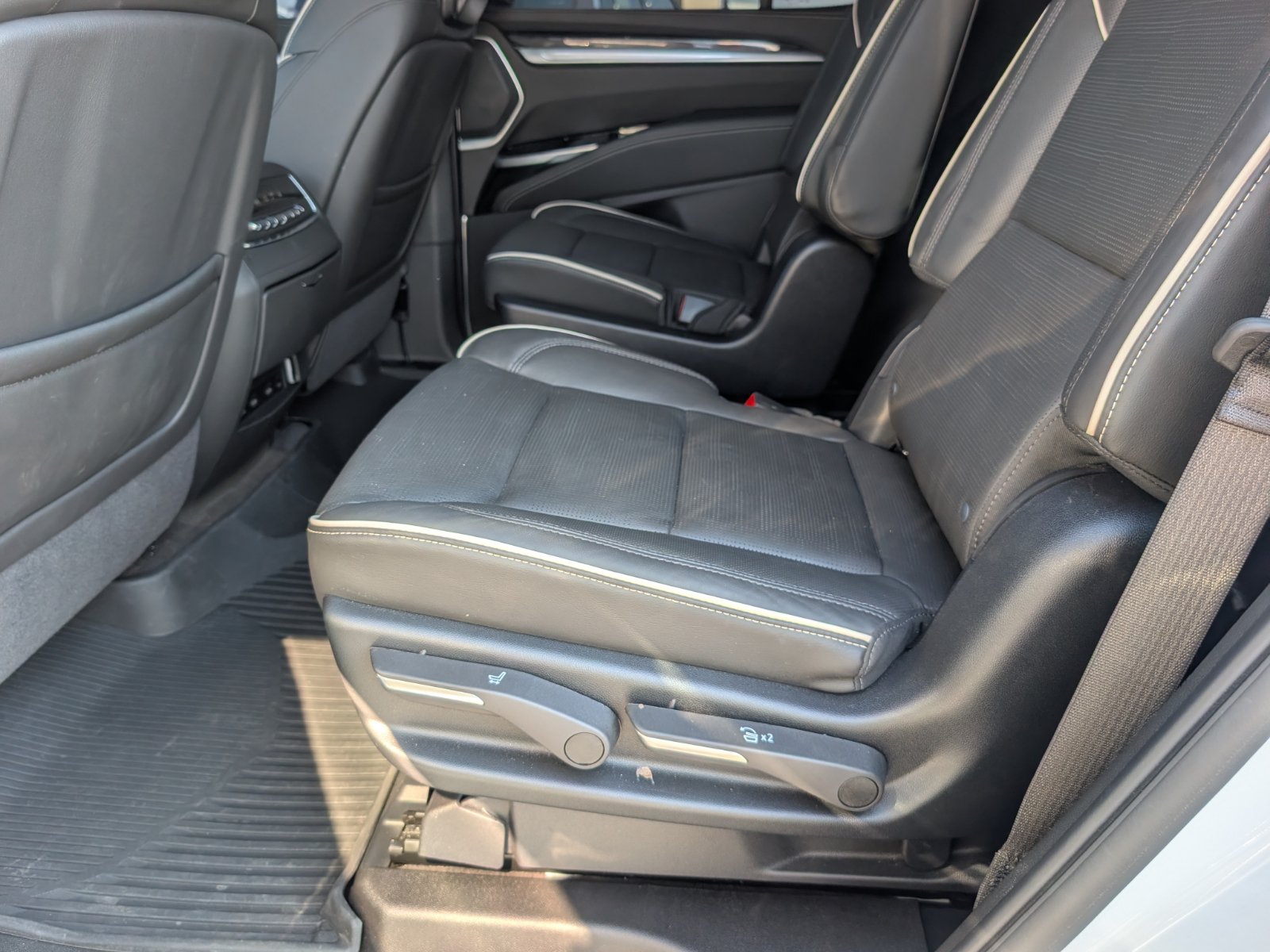 Used 2026 Cadillac Escalade Sport w/ Touring Package AWD/4WD image 12