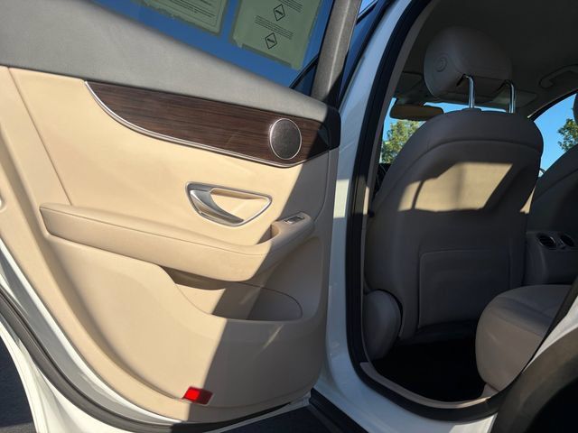 Used 2018 Mercedes-Benz GLC 300 4MATIC image 35
