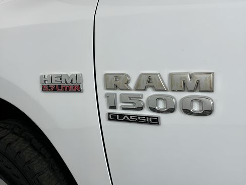 Used 2019 RAM 1500 Classic SLT AWD/4WD image 25