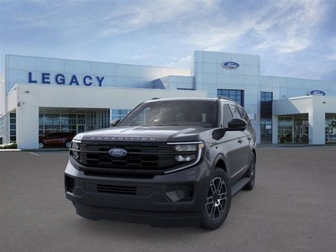 New 2025 Ford Expedition Active image 2